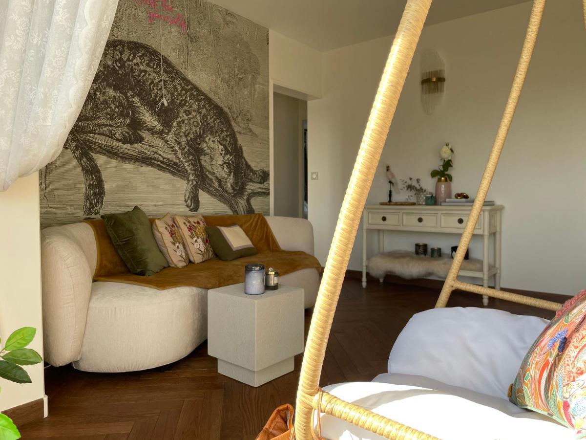 Apartment Rose Blossom In Paris Vanves