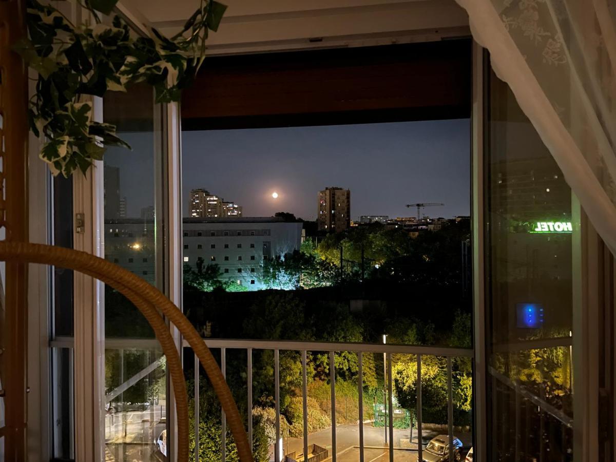 Apartment Rose Blossom In Paris Vanves